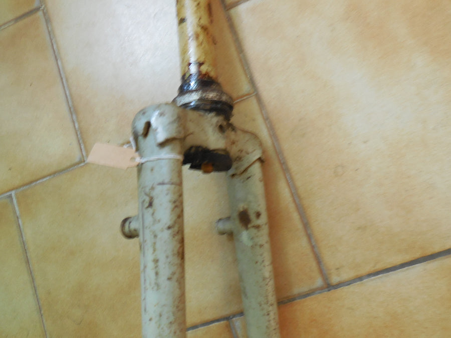fourche  motobécane  AV 32