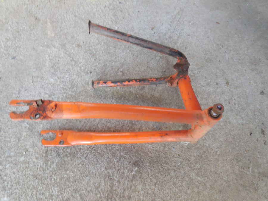 bras oscillant / béquille  motobécane  AV 92