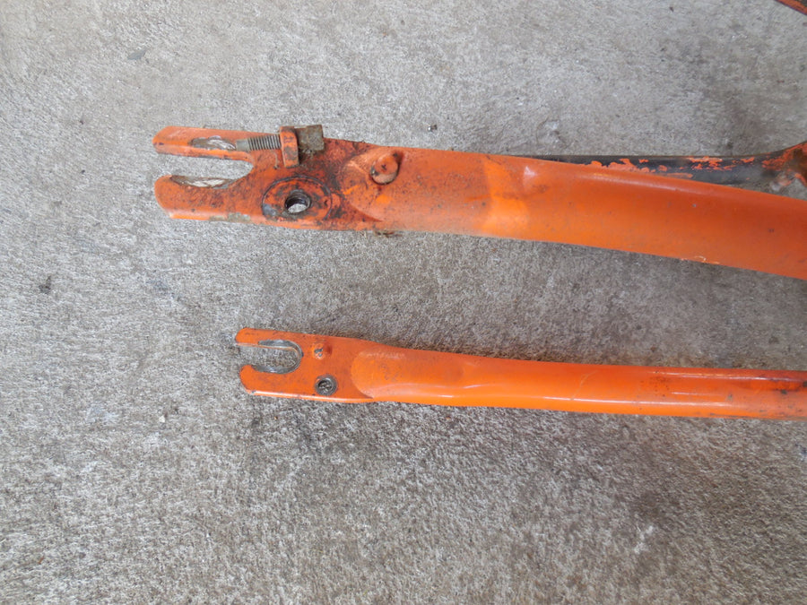 bras oscillant / béquille  motobécane  AV 92