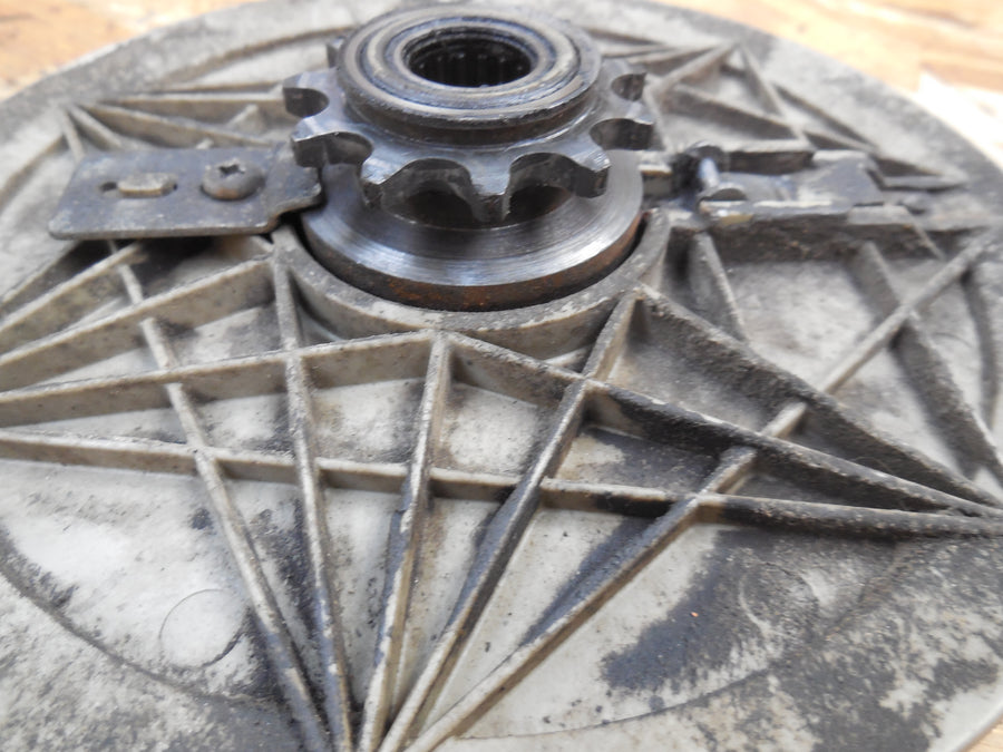 poulie /plateau peugeot  101 /102