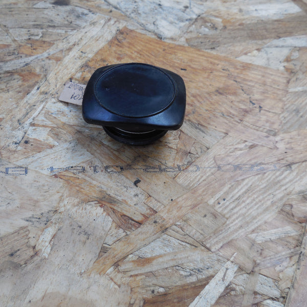 bouchon réservoir peugeot  101