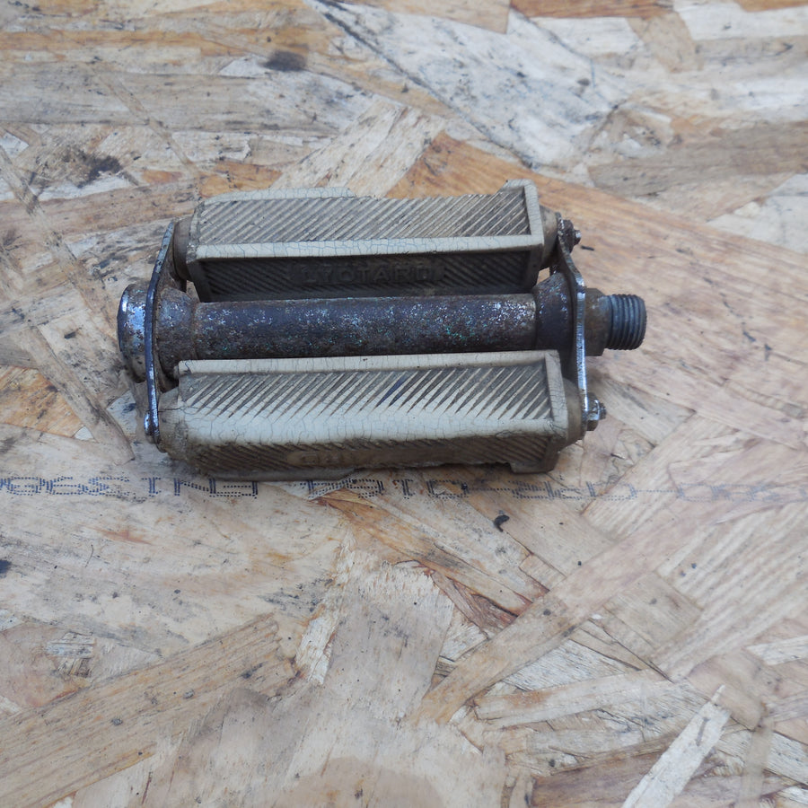 pedale mobylette lyotard peugeot  101 / 102