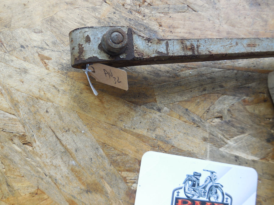 pédale mobylette motobécane  av  32