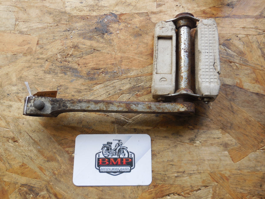 pédale mobylette motobécane  av  32