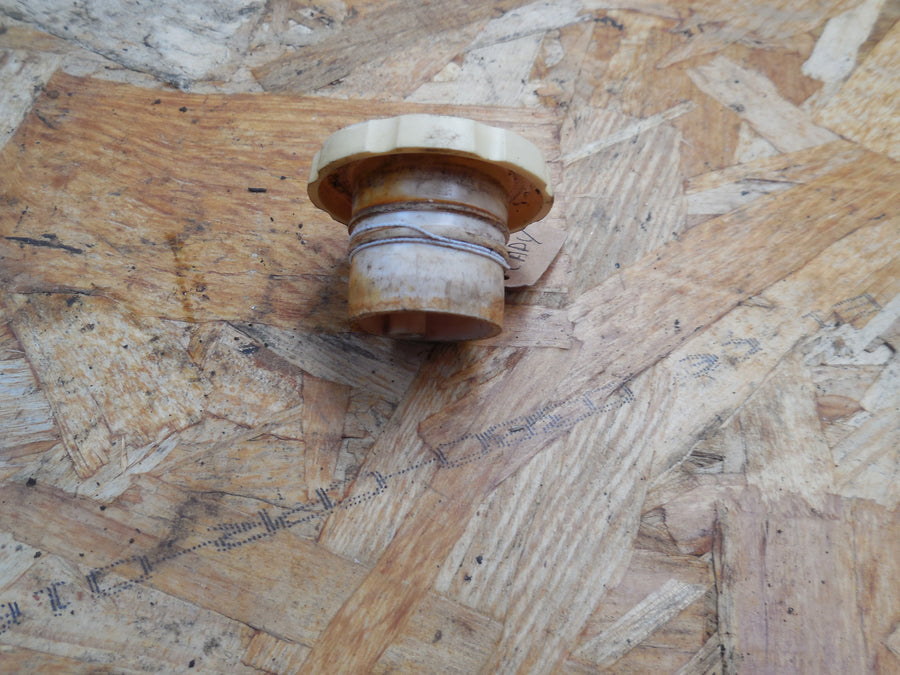 bouchon réservoir motobecane  cady