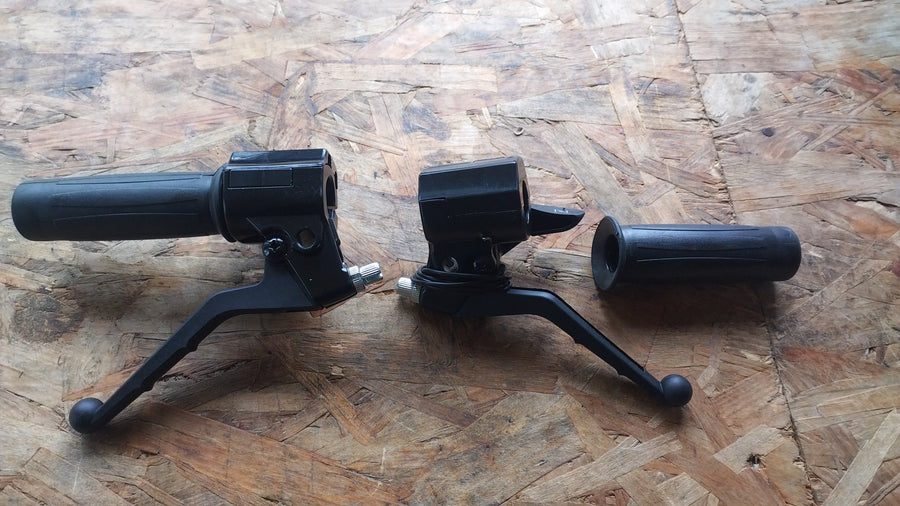 paire de poignée accélérateur freins